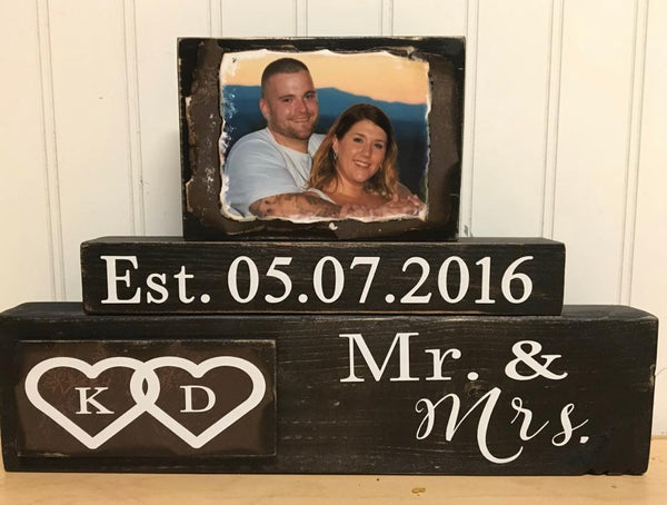 Wooden wedding decor